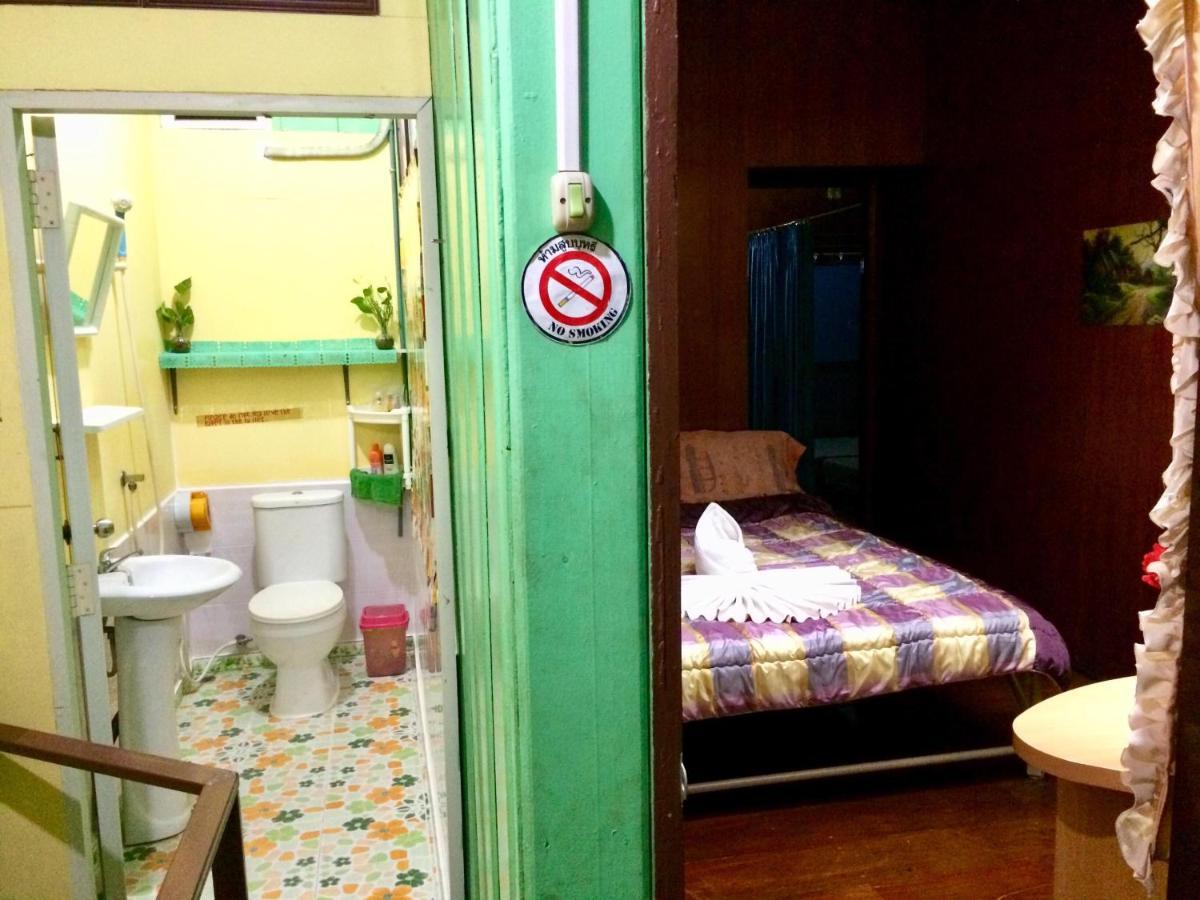 Pee Homestay Lopburi Ban Tha Krayang エクステリア 写真